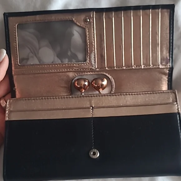 Wallet - Picture 2 of 3